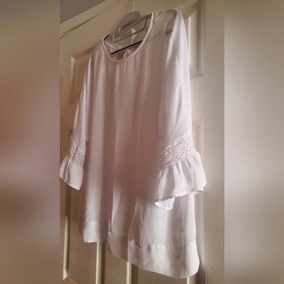 TWOFOR $15 DR2 White Blouse with Bell sleeves, ties in the back. - Picture 2 of 4